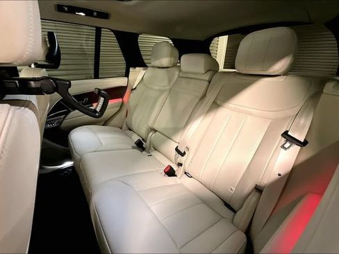 New 2026 Land Rover Range Rover SE AWD/4WD image 9