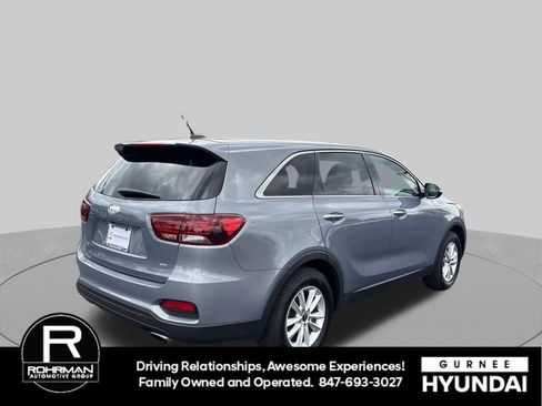 Used 2019 Kia Sorento L FWD image 9