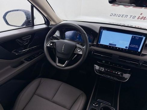 New 2026 Lincoln Corsair Premiere FWD image 25