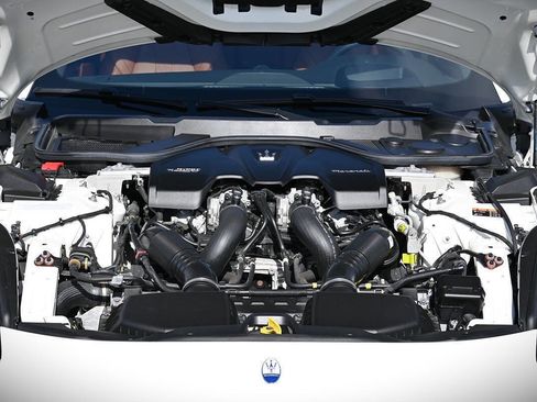 Used 2024 Maserati GranTurismo Modena image 21