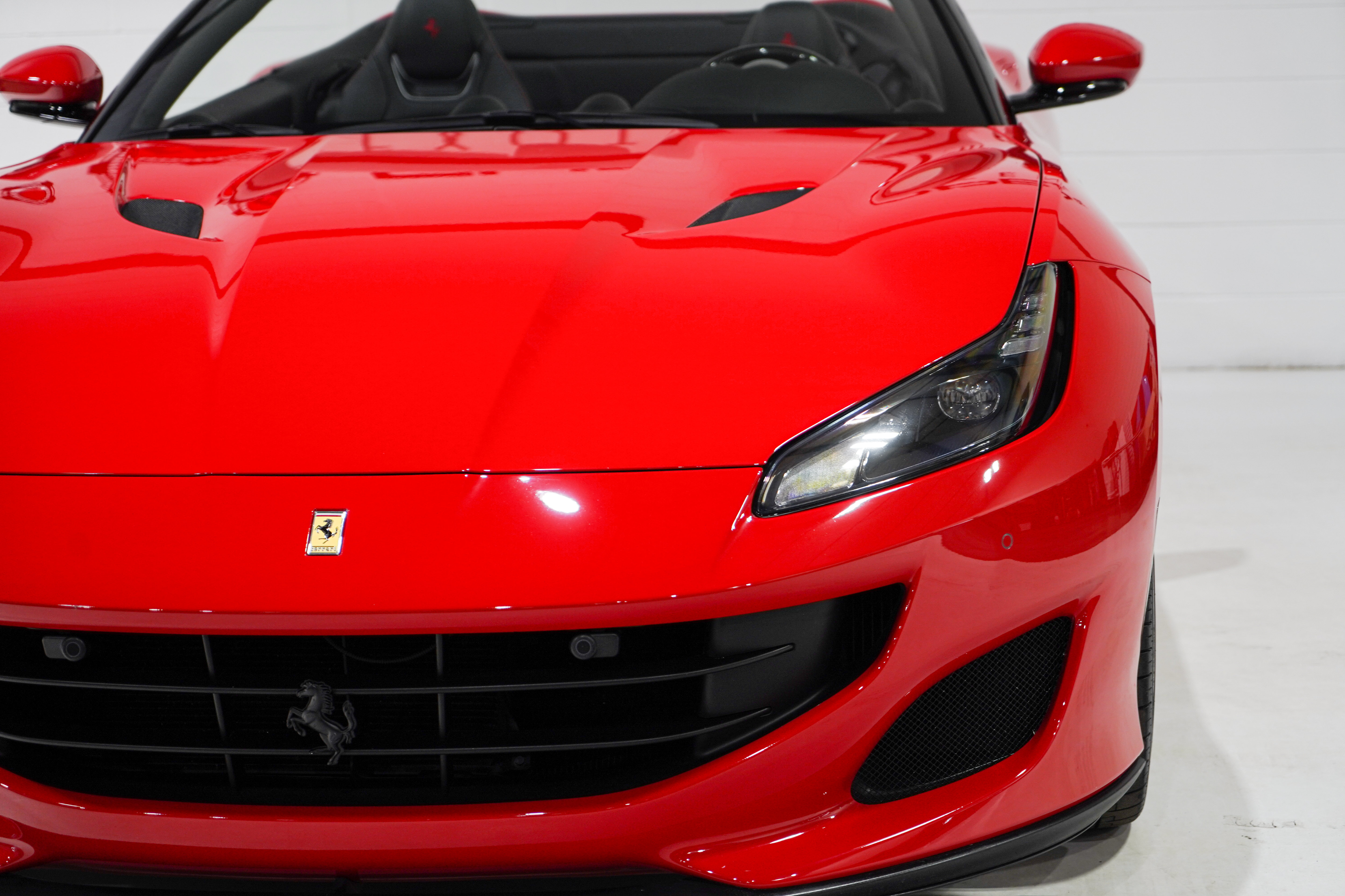 Used 2019 Ferrari Portofino RWD image 28