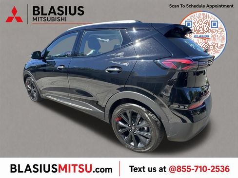 Used 2023 Chevrolet Bolt EUV Premier w/ Sun & Sound Package FWD image 28