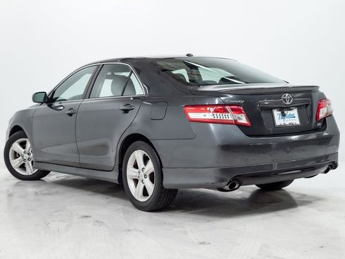 Used 2011 Toyota Camry SE w/ SE Extra-Value Pkg #1 FWD image 24