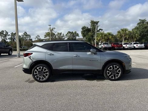 Used 2024 Chevrolet Blazer RS w/ Enhanced Convenience Package FWD image 2