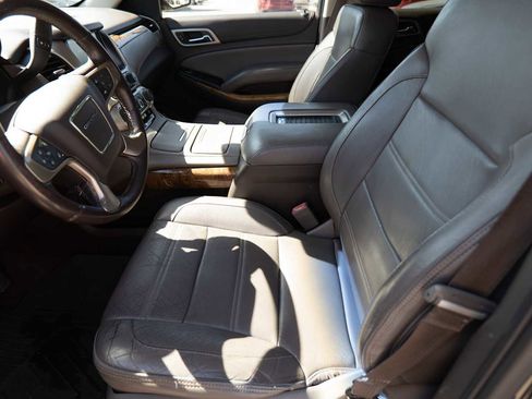 Used 2015 GMC Yukon Denali w/ Premium Package image 10