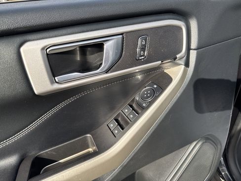 Used 2022 Ford Explorer XLT w/ Class IV Trailer Tow Package image 19