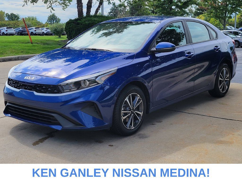 Used 2023 Kia Forte LXS w/ LXS Technology Package FWD image 7