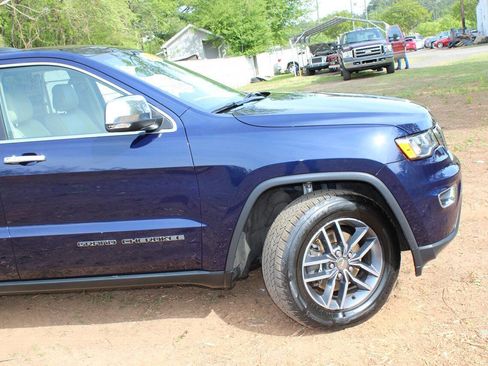 Used 2017 Jeep Grand Cherokee Limited image 4