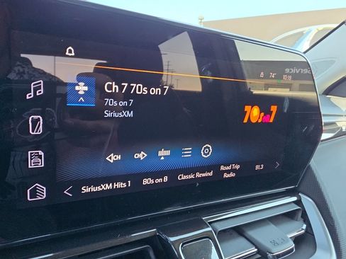 Used 2025 Chevrolet TrailBlazer LT AWD/4WD image 23
