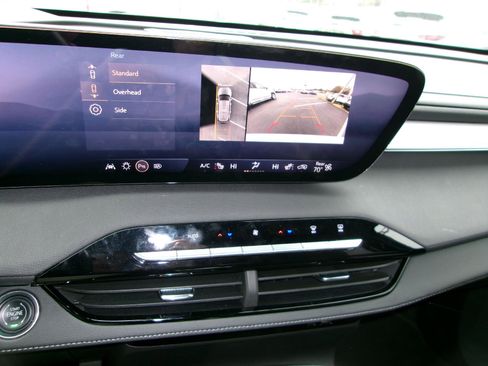 Used 2025 Buick Enclave Preferred image 20