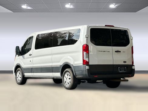 Used 2022 Ford Transit 350 XLT image 3