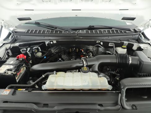 Used 2023 Ford Expedition Max XLT image 11