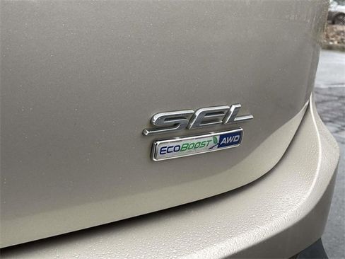 Used 2017 Ford Edge SEL image 12