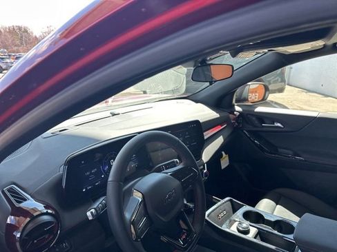 New 2026 Chevrolet Equinox RS w/ Convenience Package III AWD/4WD image 10