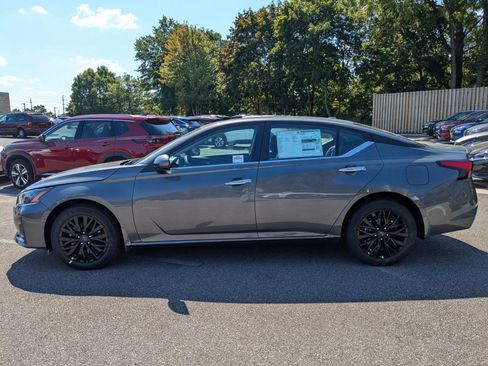 New 2025 Nissan Altima 2.5 SV w/ SV Special Edition Package image 9