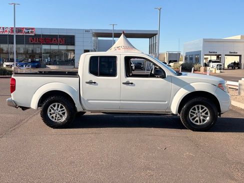 Used 2017 Nissan Frontier SV w/ SV Value Truck Package RWD image 7