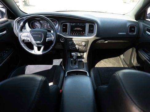 Used 2017 Dodge Charger R/T Scat Pack image 26