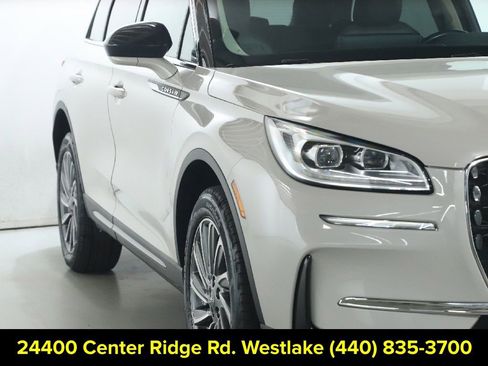 Certified 2023 Lincoln Corsair Reserve AWD/4WD image 9