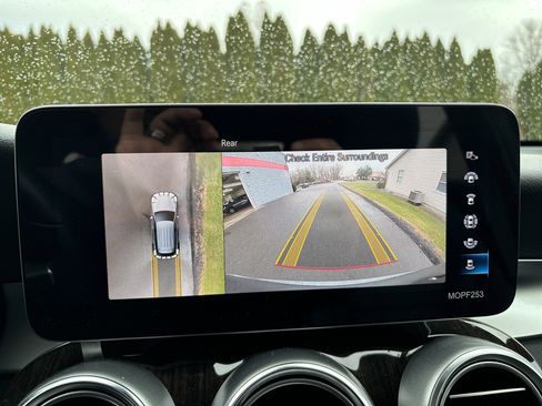 Used 2022 Mercedes-Benz GLC 300 GLC 300 image 27