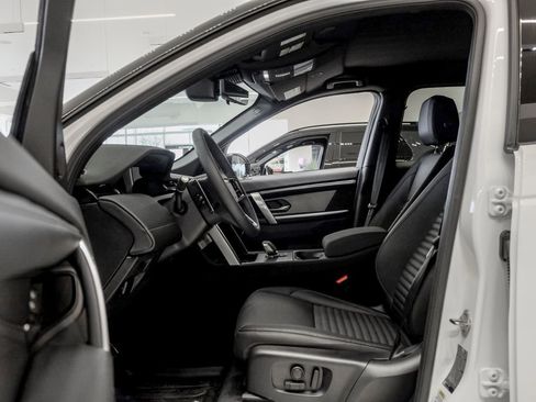 New 2026 Land Rover Discovery Sport Landmark AWD/4WD image 8