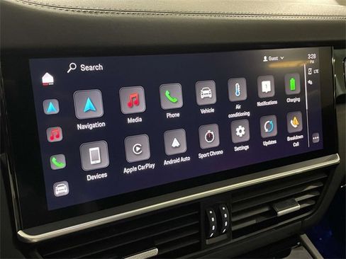 Used 2023 Porsche Cayenne Turbo S image 27