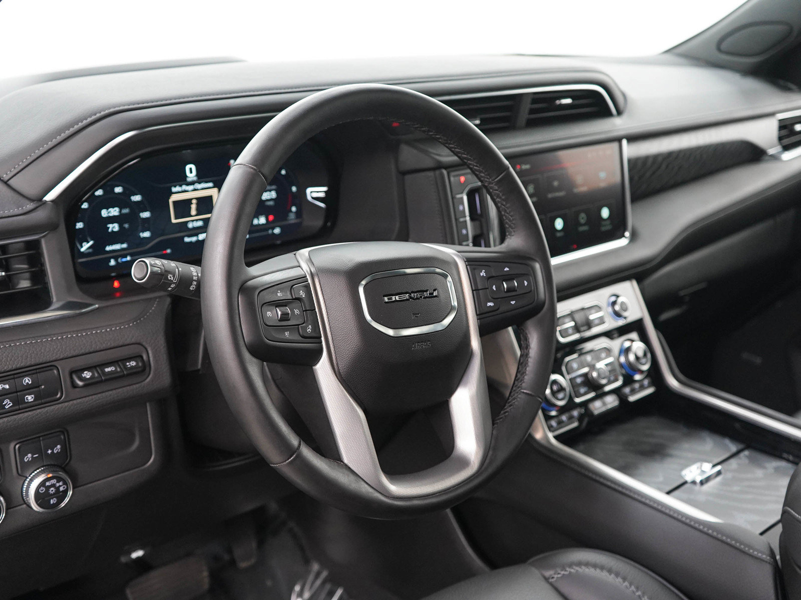 Used 2023 GMC Yukon XL Denali AWD/4WD image 23