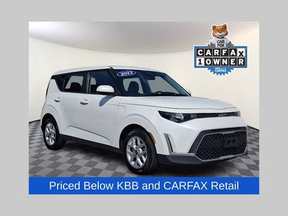 Used 2023 Kia Soul LX w/ Option Group 015