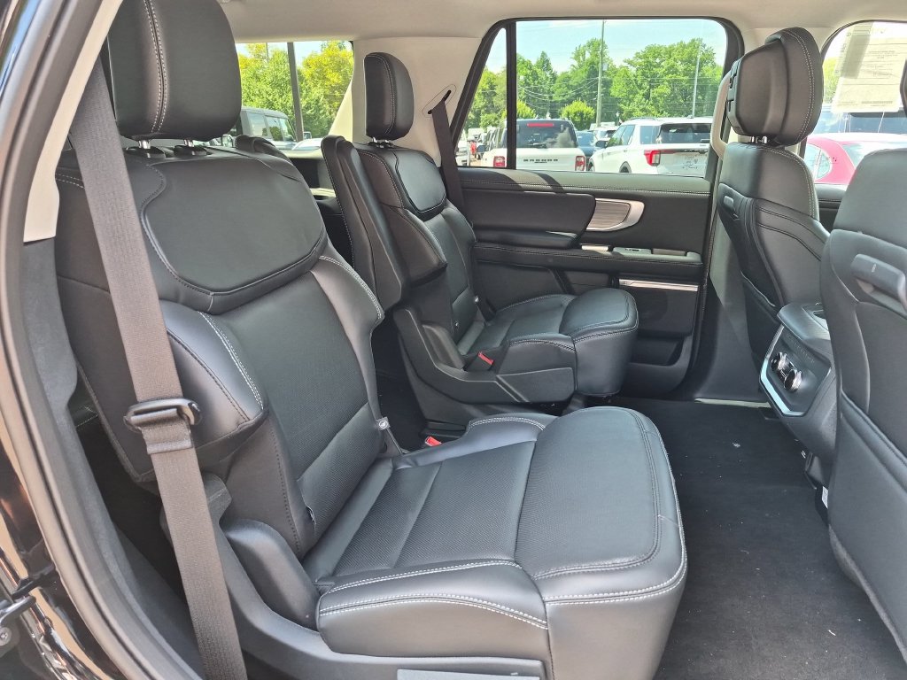 New 2027 Ford Expedition Platinum AWD/4WD image 26