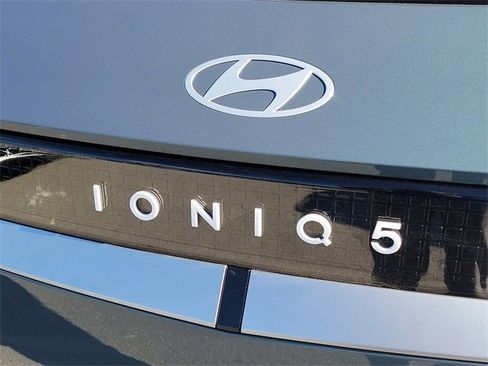 New 2026 Hyundai Ioniq 5 SE image 24