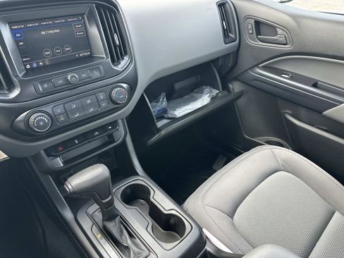 Certified 2020 Chevrolet Colorado W/T w/ Custom Special Edition image 29