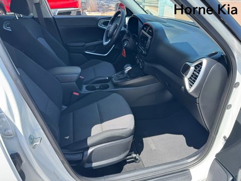 Used 2022 Kia Soul LX w/ Technology Package FWD image 25