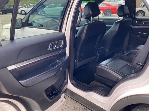 Used 2017 Ford Explorer Sport image 23