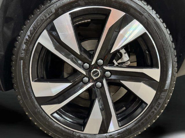 Used 2025 Volvo XC40 B5 Ultra w/ Climate Package AWD/4WD image 33