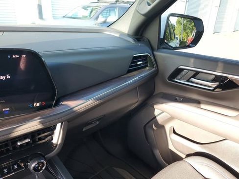 Used 2025 Chevrolet Tahoe LS RWD image 24