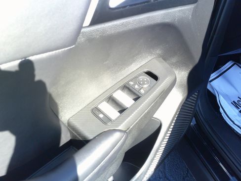 Used 2024 Mitsubishi Outlander SE image 17