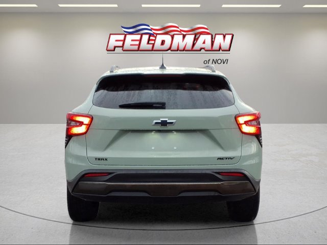 Used 2024 Chevrolet Trax ACTIV w/ Sunroof Package FWD image 4