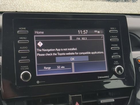 Used 2022 Toyota Camry LE w/ Convenience Package FWD image 17