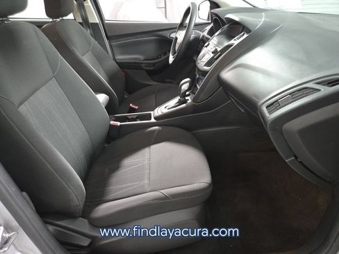 Used 2018 Ford Focus SE FWD image 17