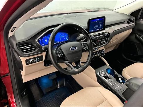 Used 2021 Ford Escape Titanium AWD/4WD image 16