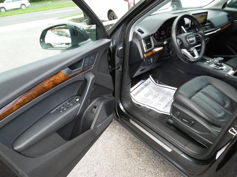 Used 2018 Audi Q5 2.0T Premium Plus w/ Premium Plus Package AWD/4WD image 10