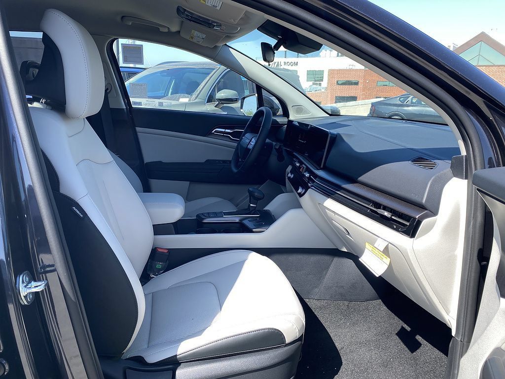 New 2026 Kia Sportage EX FWD image 23