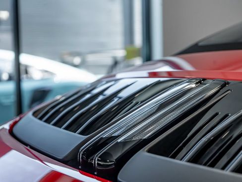 Certified 2025 Porsche 911 Carrera T RWD image 31