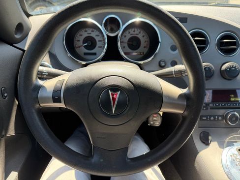 Used 2008 Pontiac Solstice Convertible w/ Preferred Package image 19