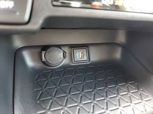 Used 2024 Toyota RAV4 LE image 21