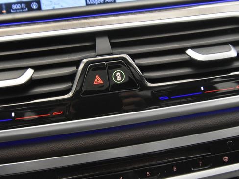 Used 2018 BMW 750i xDrive image 29