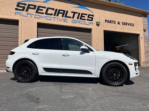 Used 2017 Porsche Macan GTS AWD/4WD image 6