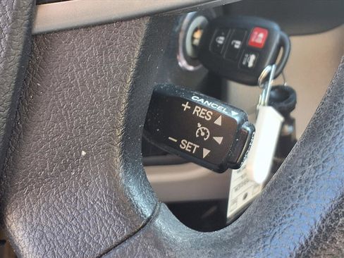 Used 2012 Toyota Camry LE image 16