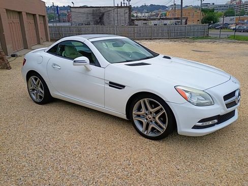 Used 2015 Mercedes-Benz SLK 250 image 64