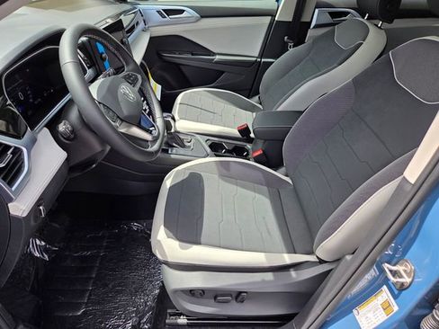 New 2026 Volkswagen Taos SE FWD image 6