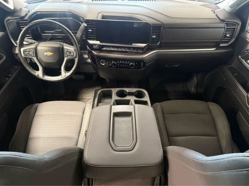Used 2023 Chevrolet Silverado 1500 LT AWD/4WD image 17